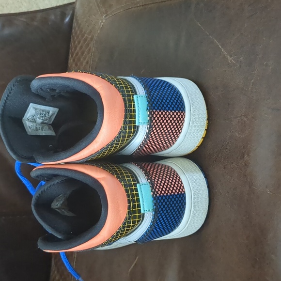 Nike Air Jordan 1 size 4.5 multicolor - Picture 2 of 3